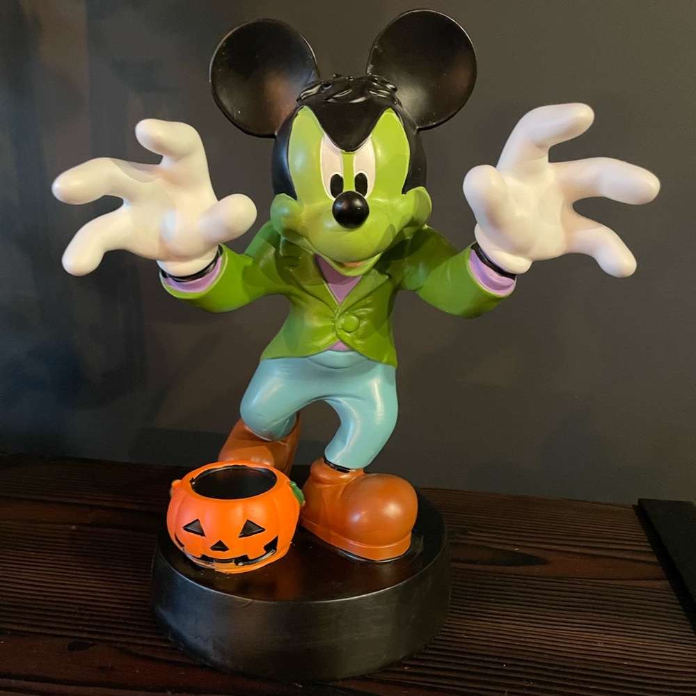 Disney Frankenstein Mickey Mouse Statue Halloween Goth Horror Disneyland 12x9